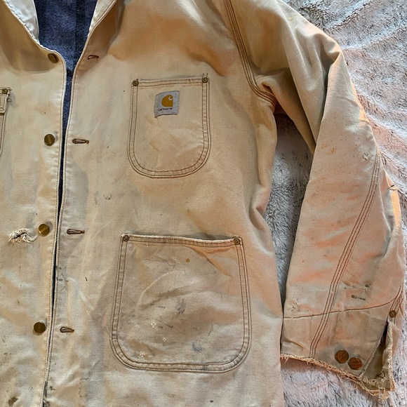 Vintage Distressed Carhartt Blanket Lined Chore Coat. - Picture 3 of 15